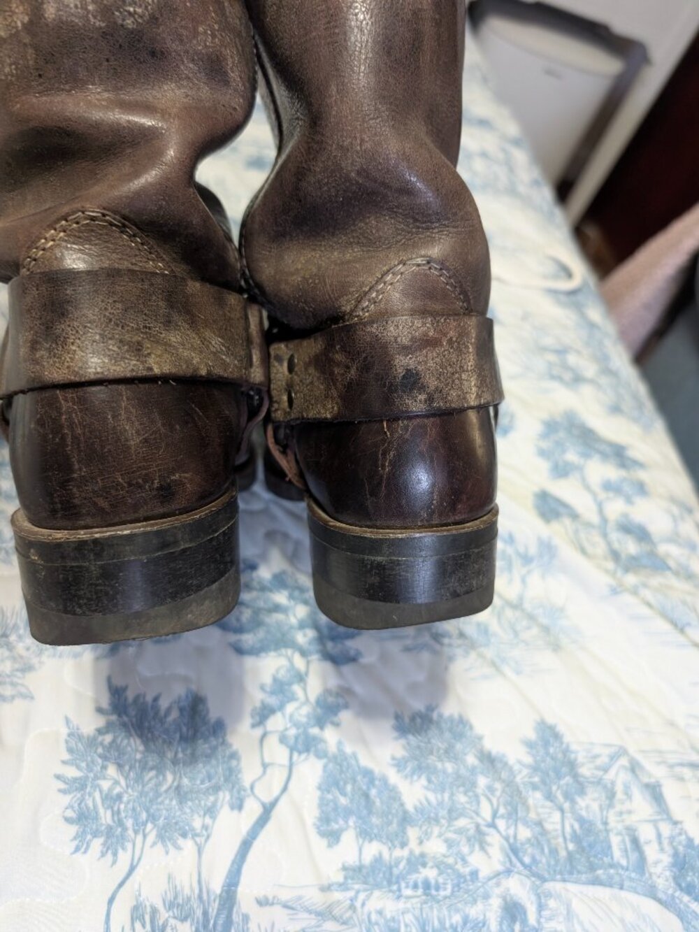 Frye Size 8M Harness 12R Leather Boots Cognac Brown Square Toe Distressed - Picture 12 of 16